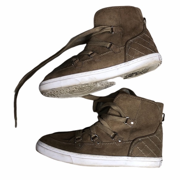 G by Guess suede sherpa lined high top sneakers size 8.5 - Picture 2 of 6
